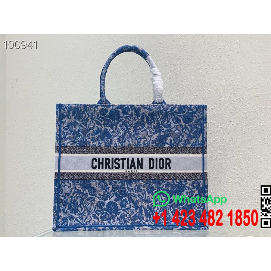 Christian Dior Book Tote Bag 42cm M1286 Dior Brocart бродерия платно с деним ефект колекция есен/зима 2022 г., синьо