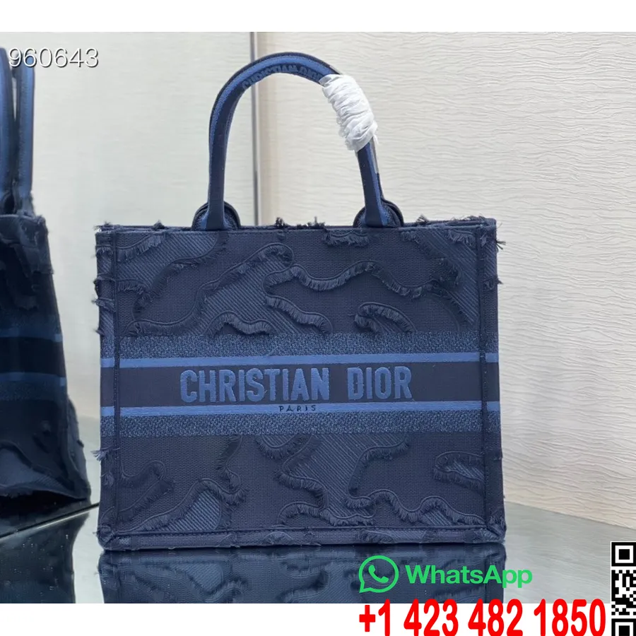 Christian Dior Book Tote Bag 36cm 1296 Toile Brodée Camouflage Collection Automne/hiver 2020, Bleu Marine