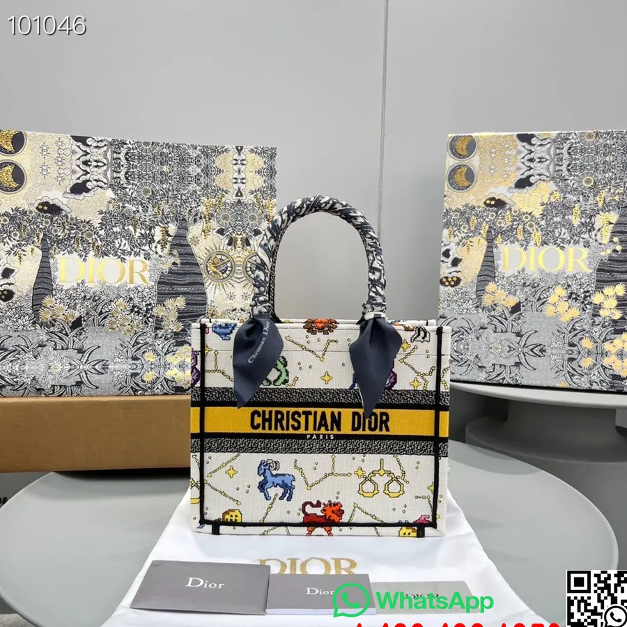 Christian Dior Knjiga Velika Torba 25cm M1265 Piksel Zodiac Vez Platno Kolekcija Jesen/zima 2022., Latte