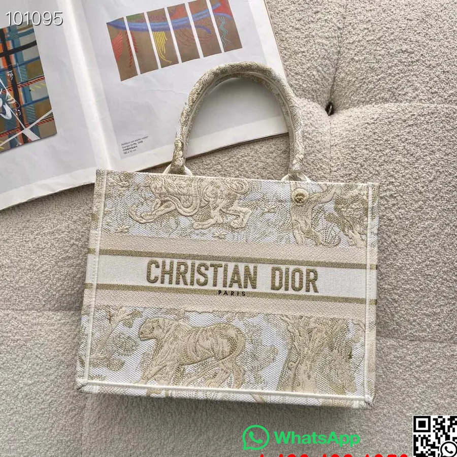 Christian Dior Könyves Táska 36 Cm 1296 Kínai újév Toile De Jouy Hímzett Vászon 2022 őszi/téli Kollekció, Arany Tónusú