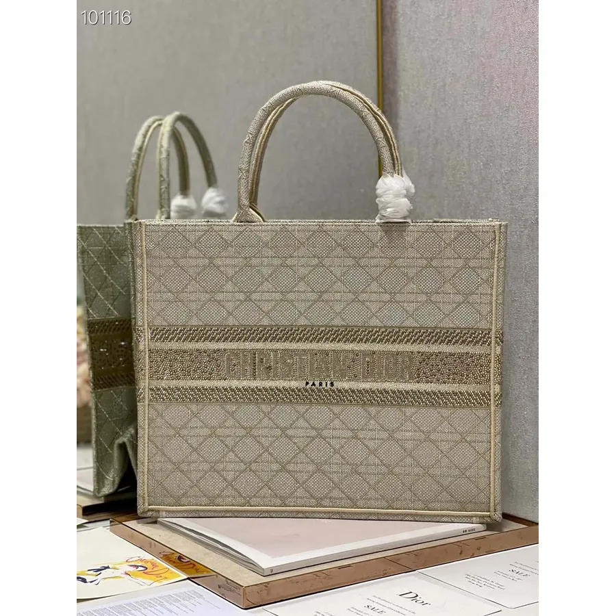 Christian Dior Book Torba Torba 42cm 1286 Cannage Strass Izvezeno Platno Kolekcija Jesen/zima 2022., Bež