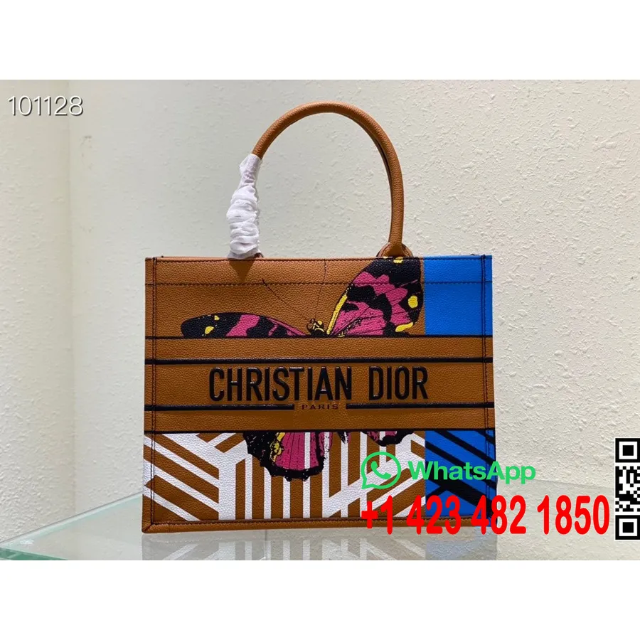 Christian Dior Book Torba Torba 36cm 1296 D-jungle Zoom Leptir Zrnata Teleća Koža Kolekcija Jesen/zima 2022., žutosmeđa