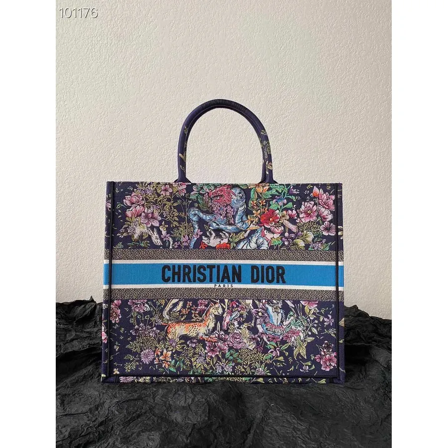 Christian Dior Book Torba Torba 42cm 1286 Konstelacija Izvezeno Platno Kolekcija Jesen/zima 2022., Tamnoplava