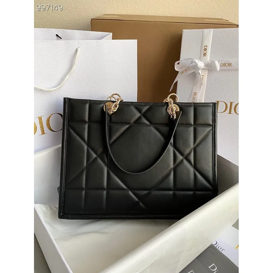 Christian Dior Essential Kandekott 36cm Archicannage Vasikanahast Kevad/suvi 2022 Kollektsioon, Must