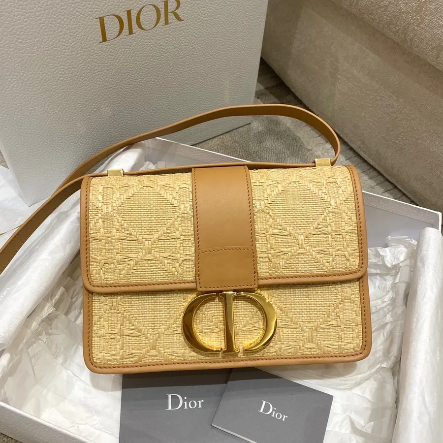 Christian Dior 30 Montaigne Torba 24 Cm Zlatni Okovi Prirodna Rafija/teleća Koža Kolekcija Proljeće/ljeto 2022., žutosmeđa