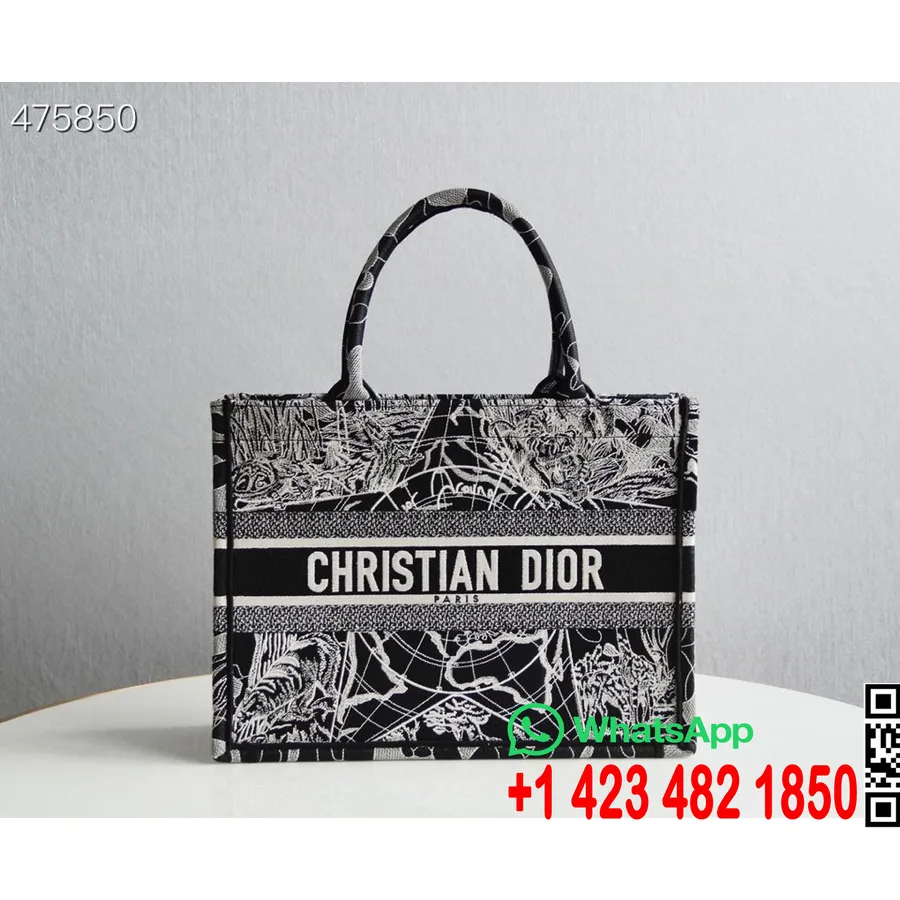 Christian Dior σε όλο τον κόσμο βιβλίο Tote Bag 35cm κεντημένο καμβά συλλογή φθινόπωρο/χειμώνας 2021, μαύρο/άσπρο