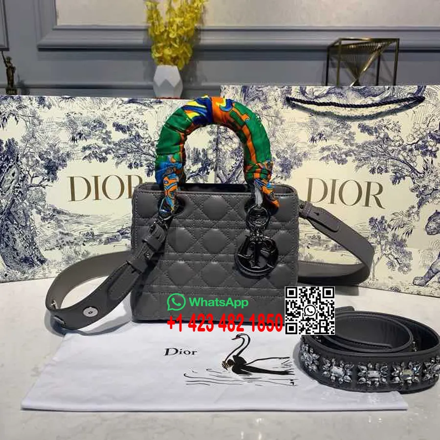 Christian Dior Torebka Lady Dior 20cm Srebrne Dodatki Z Ozdobnym Paskiem Skóra Jagnięca Kolekcja Wiosna/lato 2020, Dar