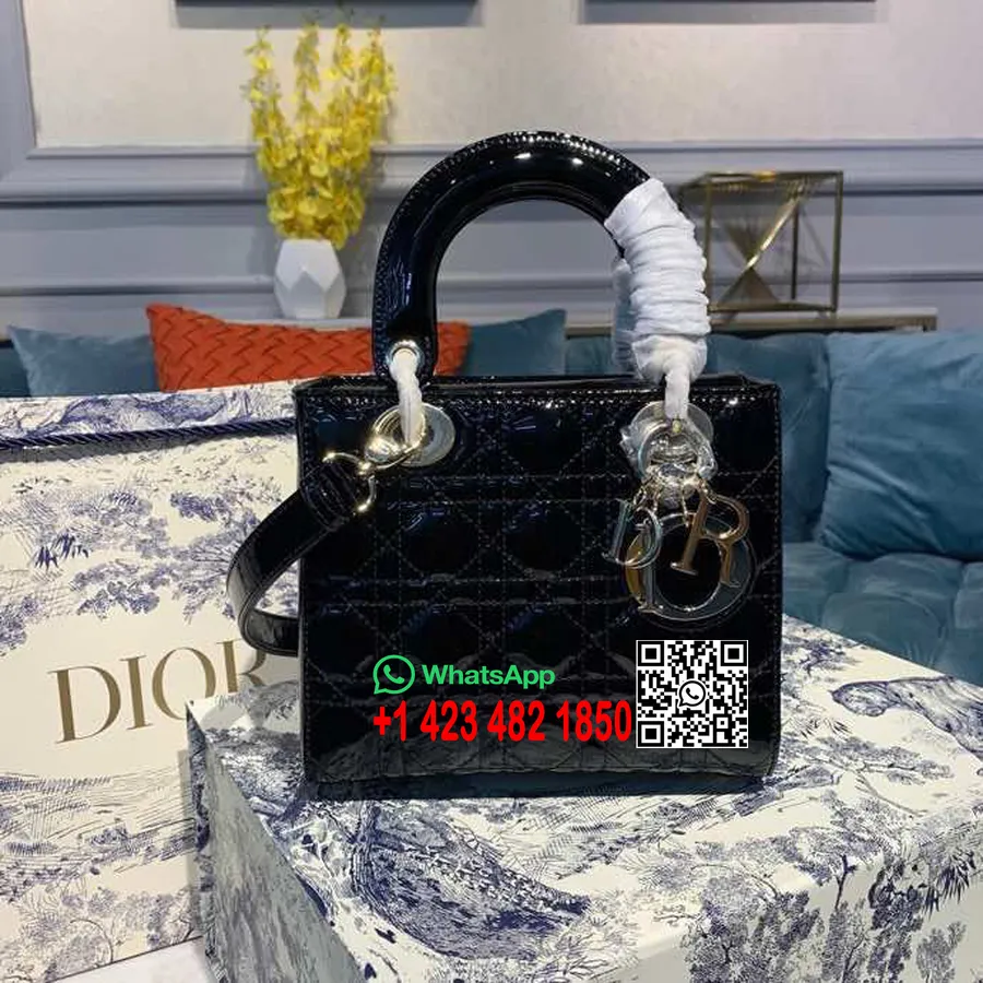 Christian Dior Lady Dior Táska 20 Cm-es Arany Hardver Lakkbőr 2020 Tavaszi/nyári Kollekció, Fekete