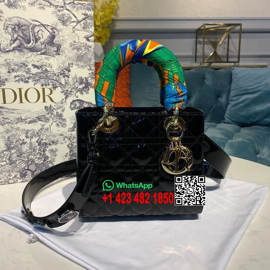 Christian Dior Lady Dior Táska 20 Cm-es Arany Hardver Lakkbőr 2020 Tavaszi/nyári Kollekció, Fekete