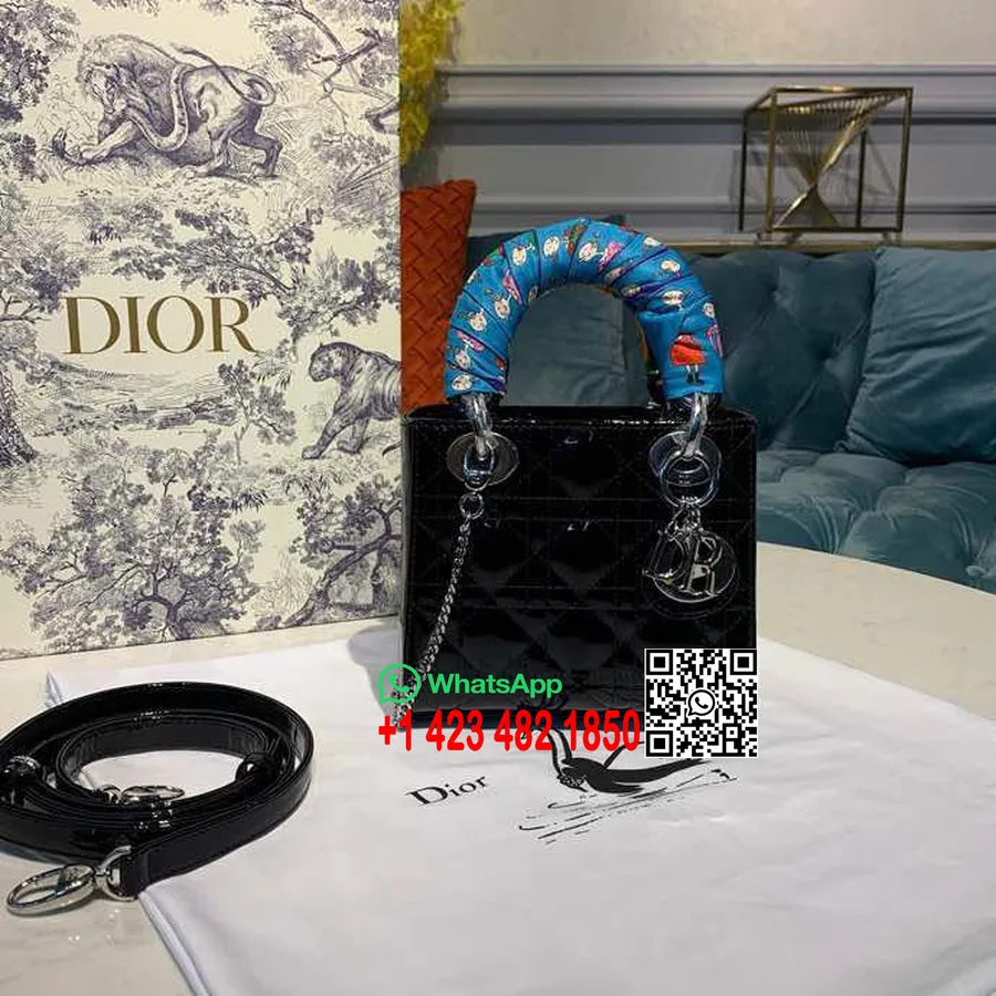 Миниатюрная сумка Dior Christian Dior Lady 18см с цепочкой, серебряная фурнитура из лакированной кожи, коллекция весна/лето 2020