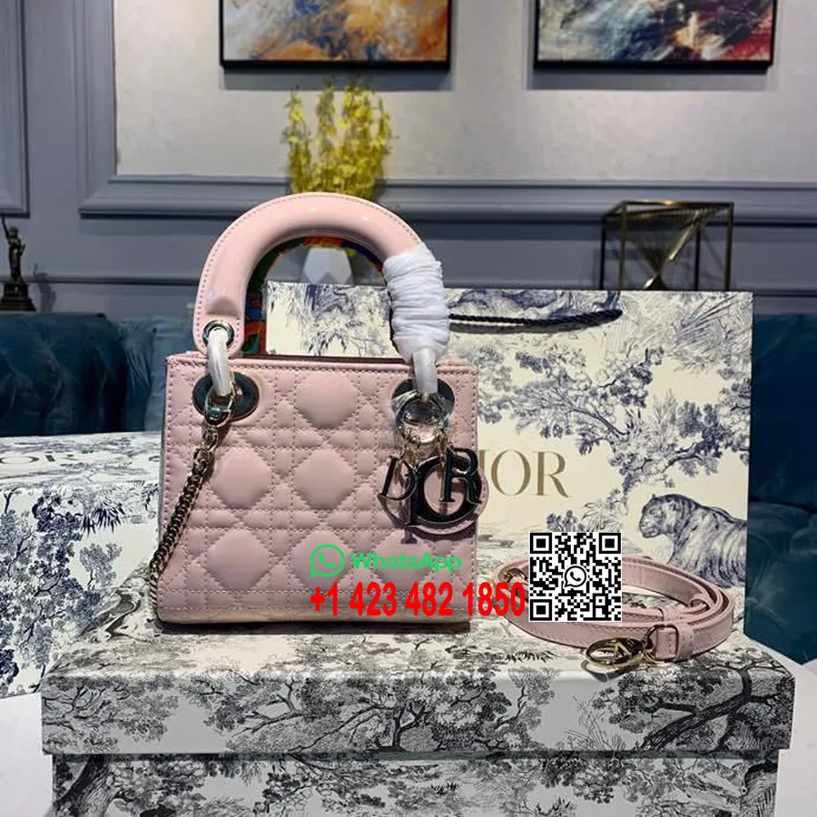 Christian Dior Mini Lady Dior Сумка 18см с цепочкой с золотой фурнитурой из лакированной кожи, коллекция весна/лето 2020, светло