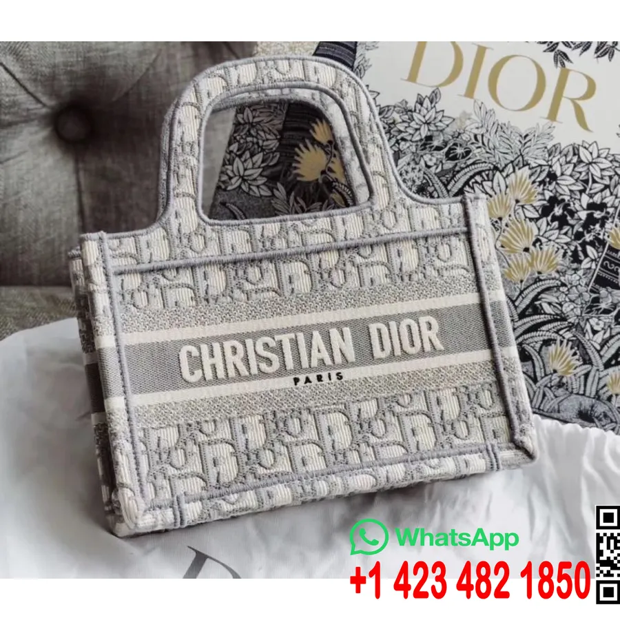 Christian Dior Mini Book Tote Bag 22cm Toile Brodée Oblique Collection Printemps/été 2020, Gris