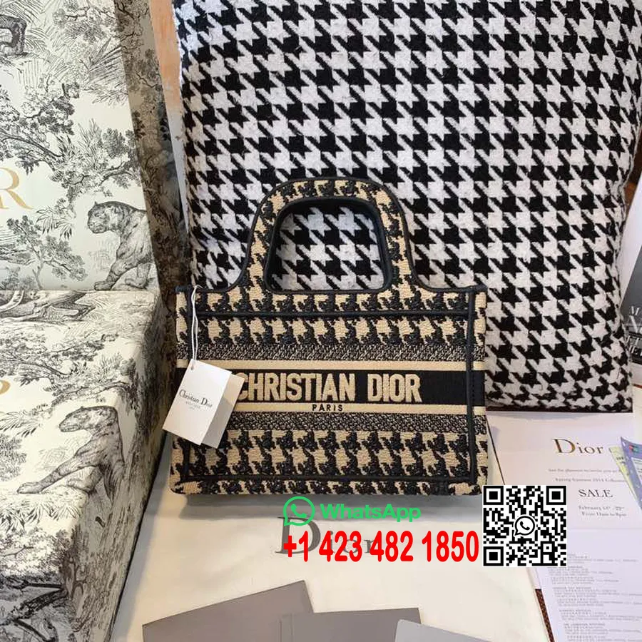 Christian Dior Mini Book Tote Bag 22cm Toile Brodée Oblique Collection Printemps/été 2020, Noir/blanc