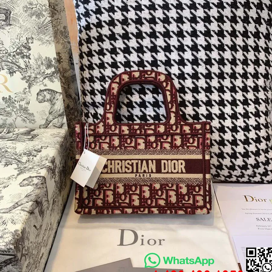 Christian Dior Mini Book Tote Bag 22cm Toile Brodée Oblique Collection Printemps/été 2020, Rouge