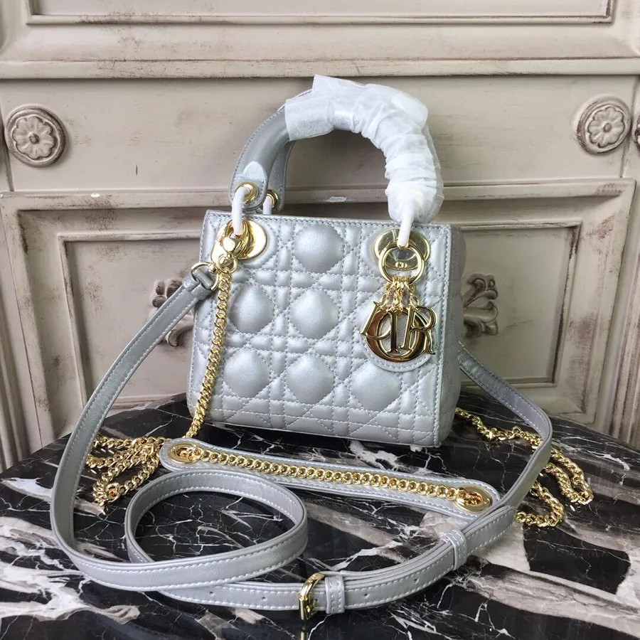 Christian Dior Mini ženska Dior Torba 18 Cm S Lancem Zlatna Oprema Kolekcija Proljeće/ljeto 2019. Janjeća Koža, Biserno Zlatna