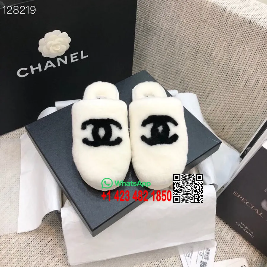 Chinelos De Pele Chanel Cc Coleção Outono / Inverno 2020, Branco